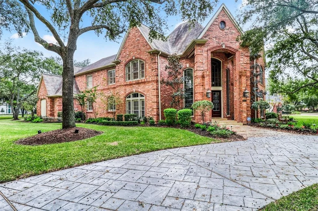 Photo of 1611 Windsor Park Drive