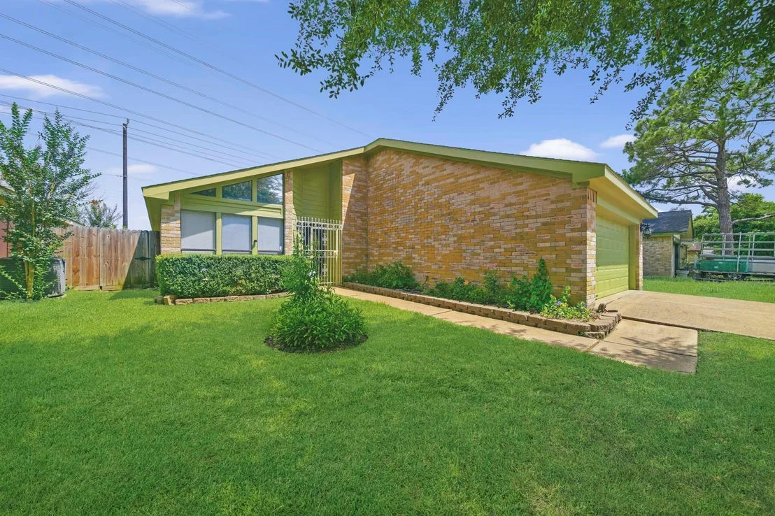 Photo of 10723 Emery Drive