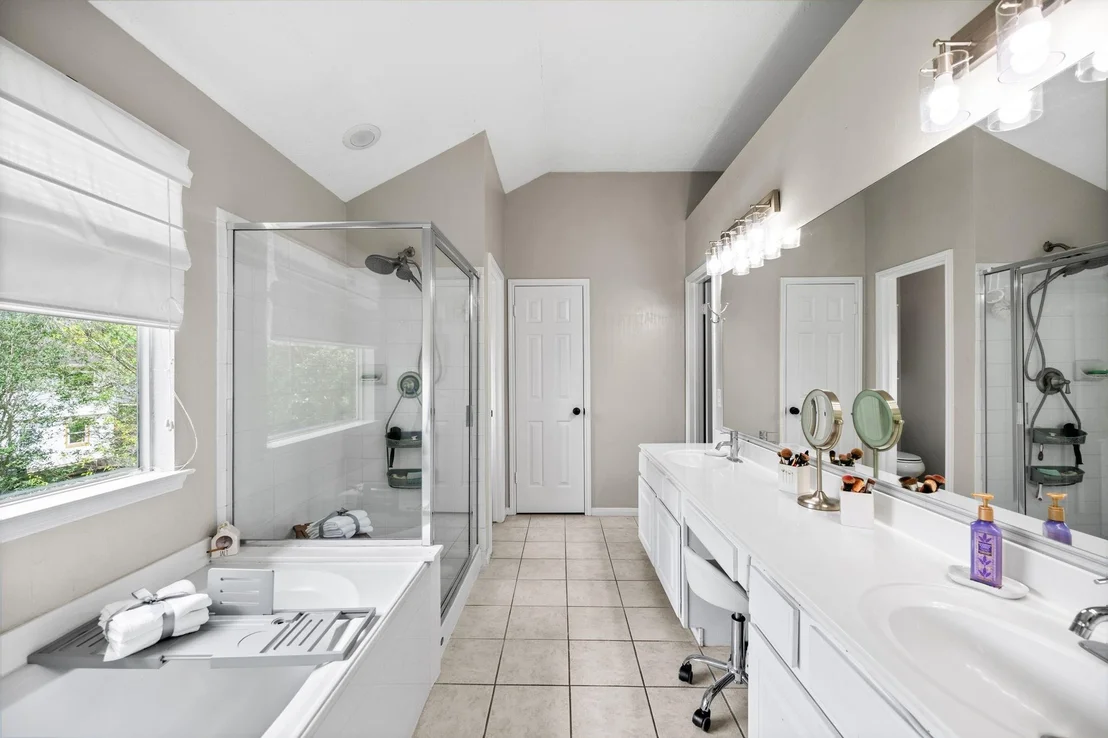 Photo of 814 Legend Spring Drive