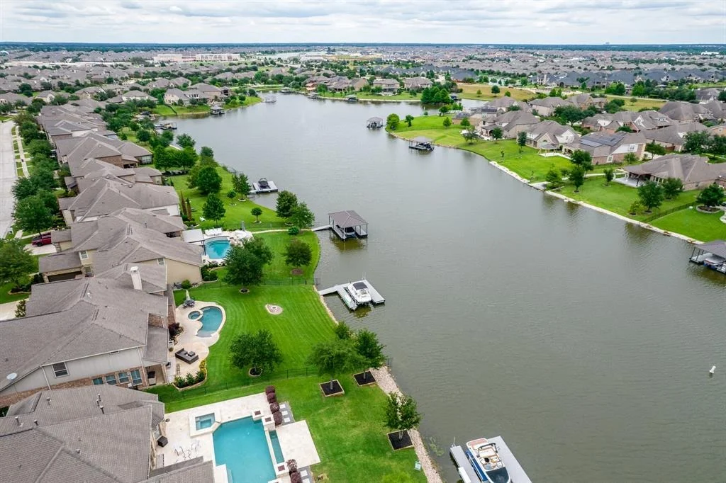 Photo of 9501 W Pedernales River Drive