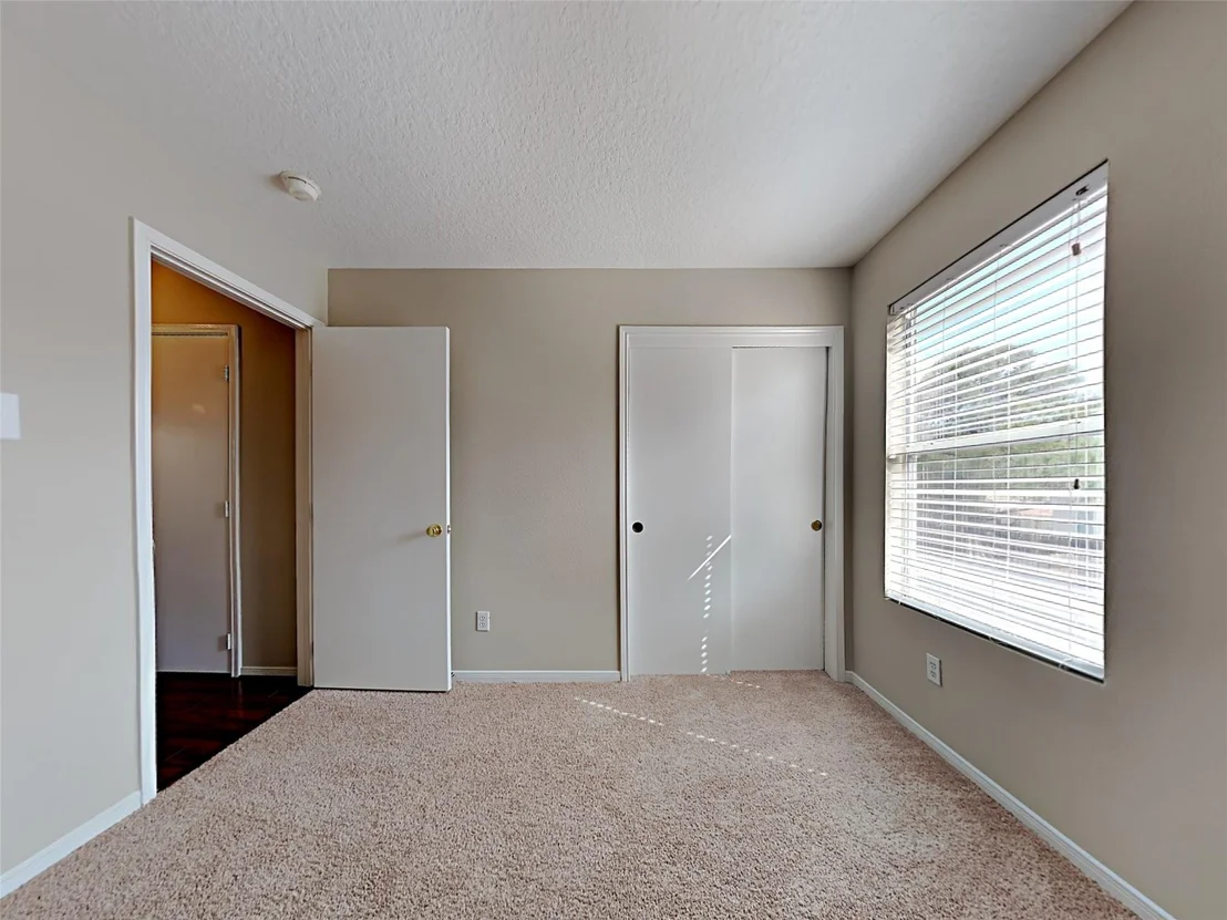 Photo of 7318 Foxshadows Lane