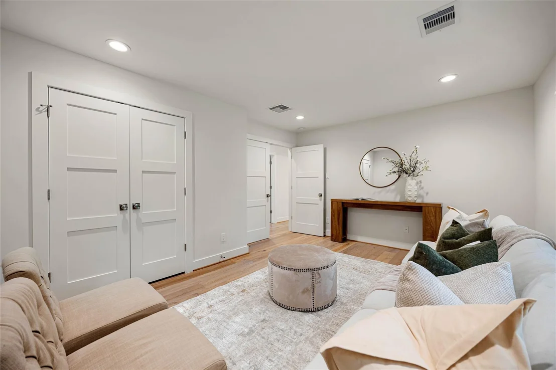 Photo of 14722 River Forest Drive