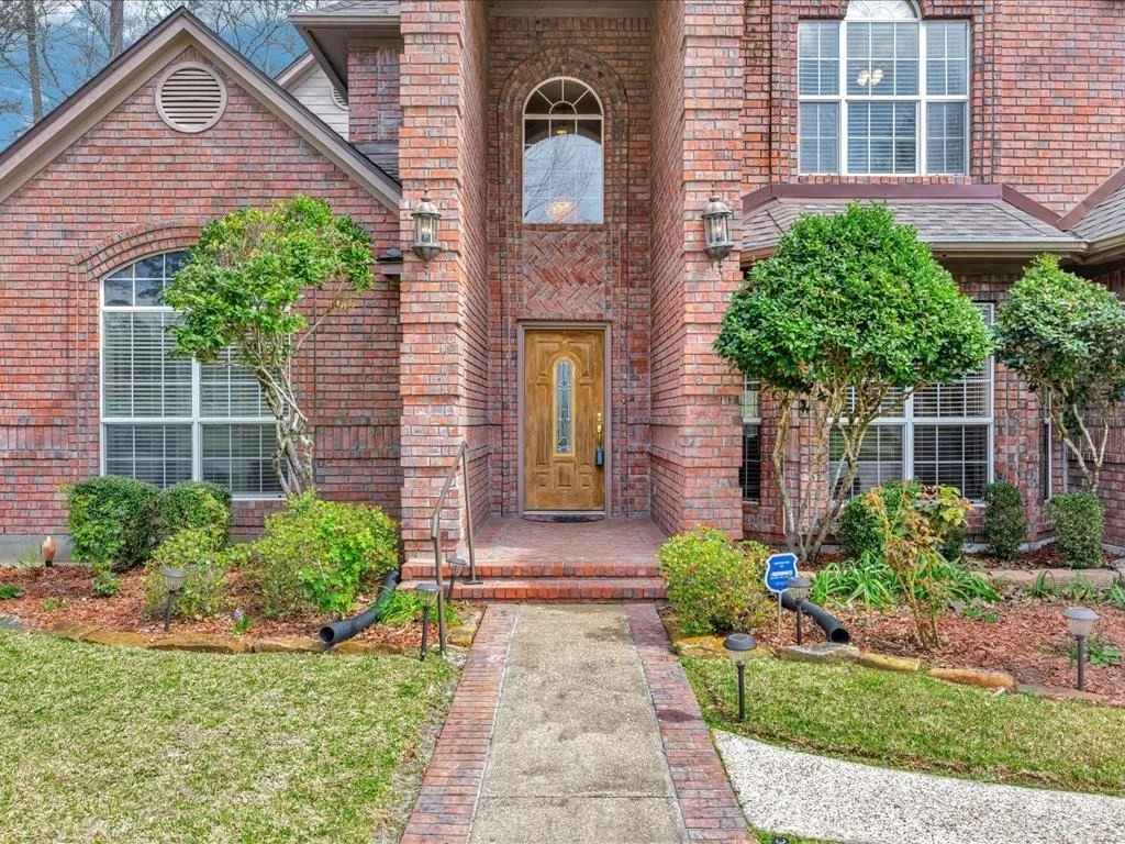 Photo of 1803 Live Oak Lane