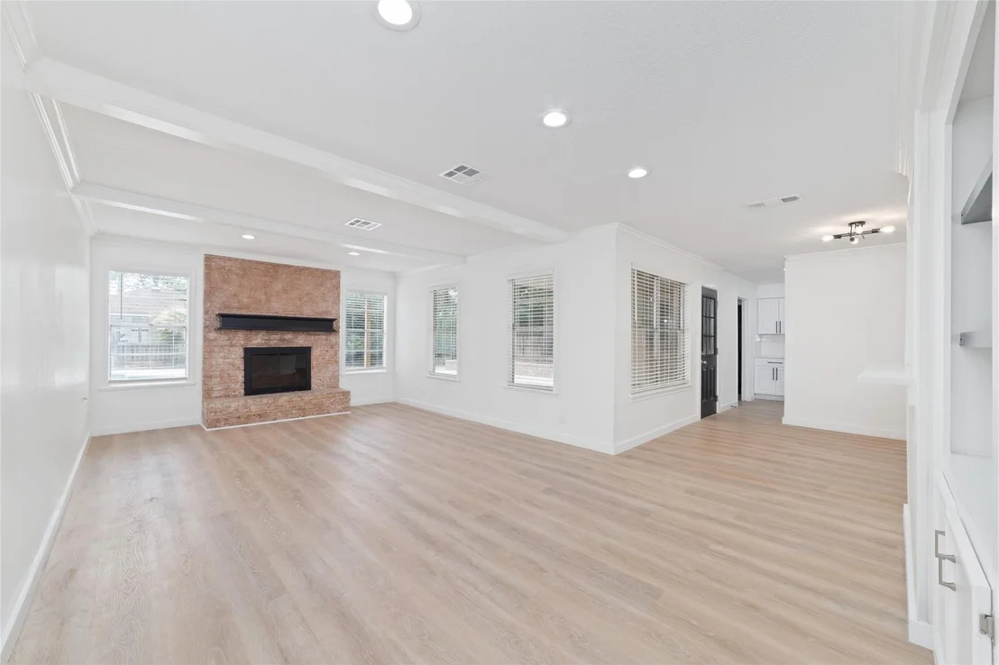 Photo of 7910 Oak Moss Drive