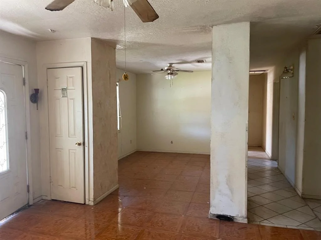Photo of 7883 Hamlet Street