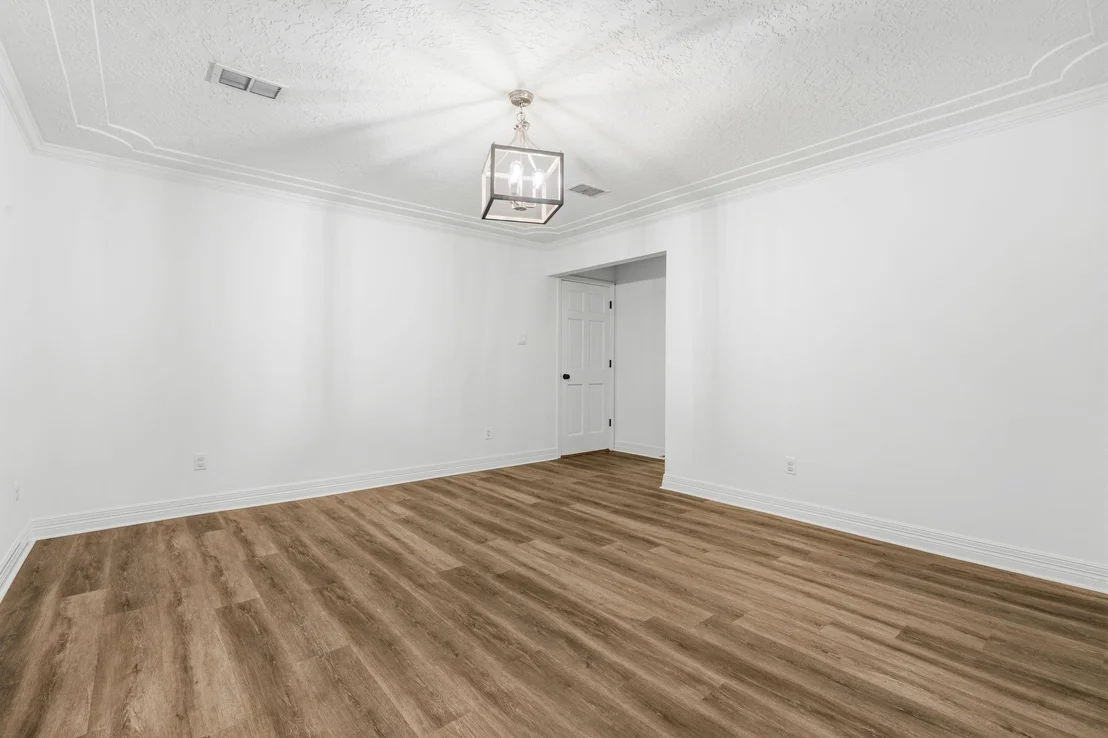 Photo of 5 Thornhedge Court