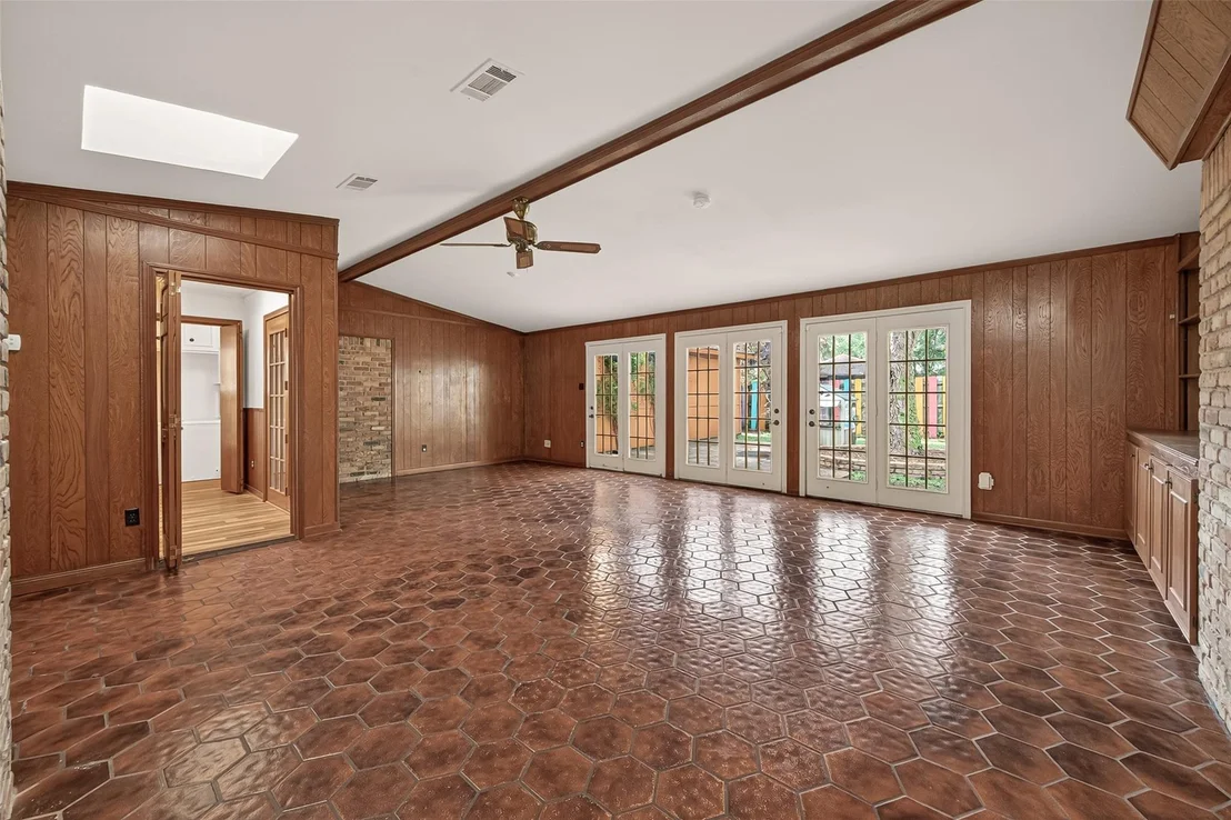 Photo of 6210 Claridge Drive