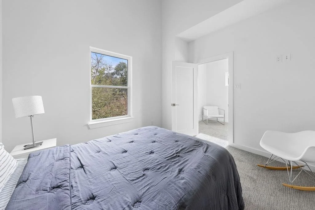 Photo of 9630 Burden Street