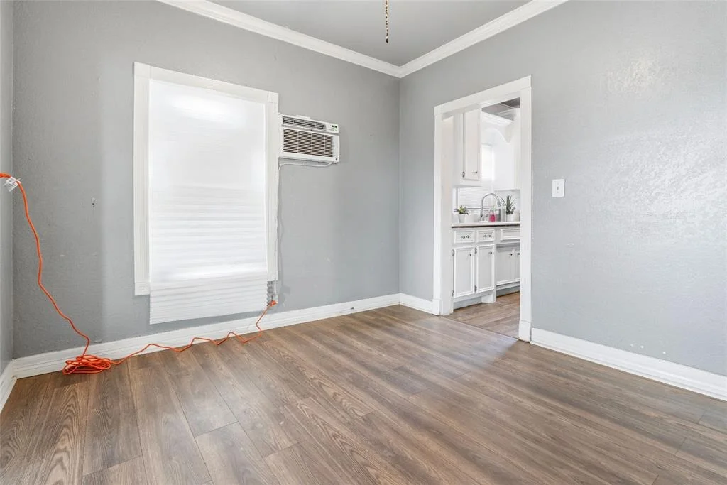 Photo of 710 W 5th Street