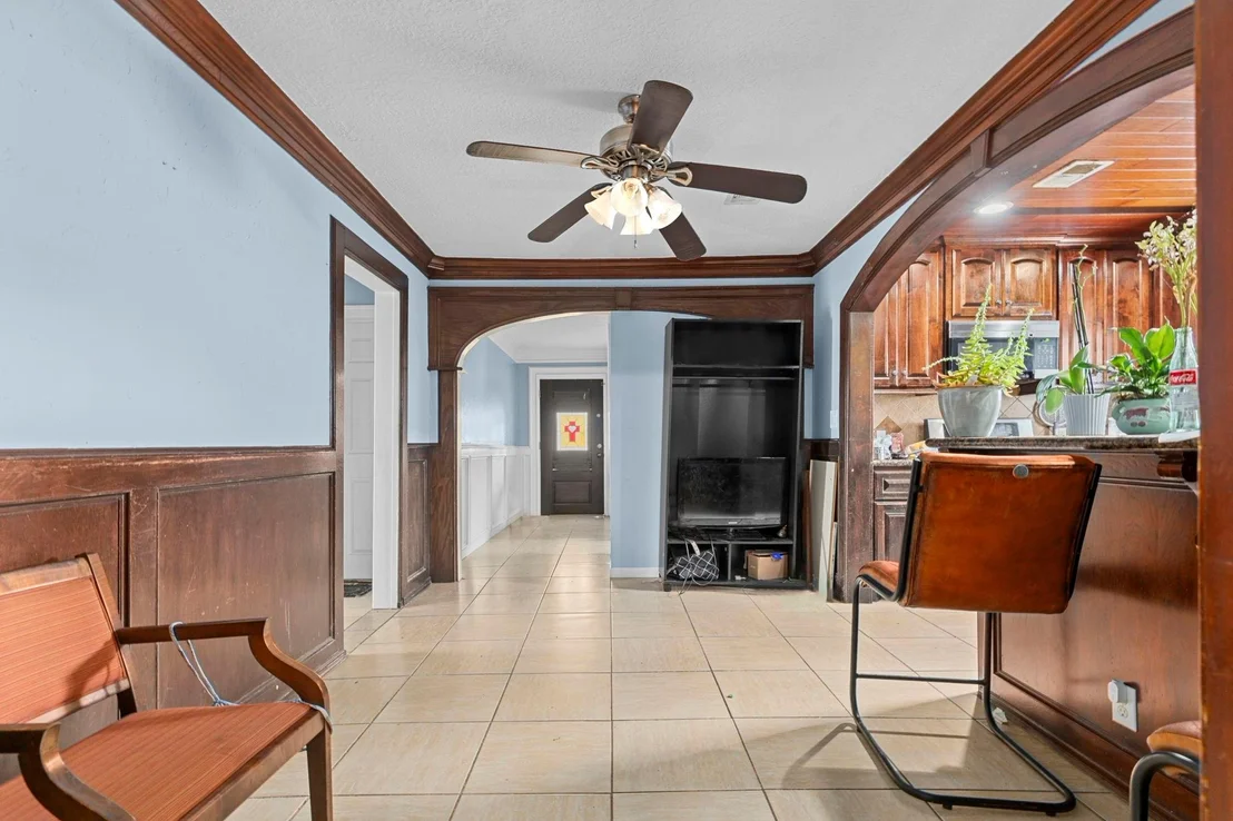 Photo of 8205 Appleton
