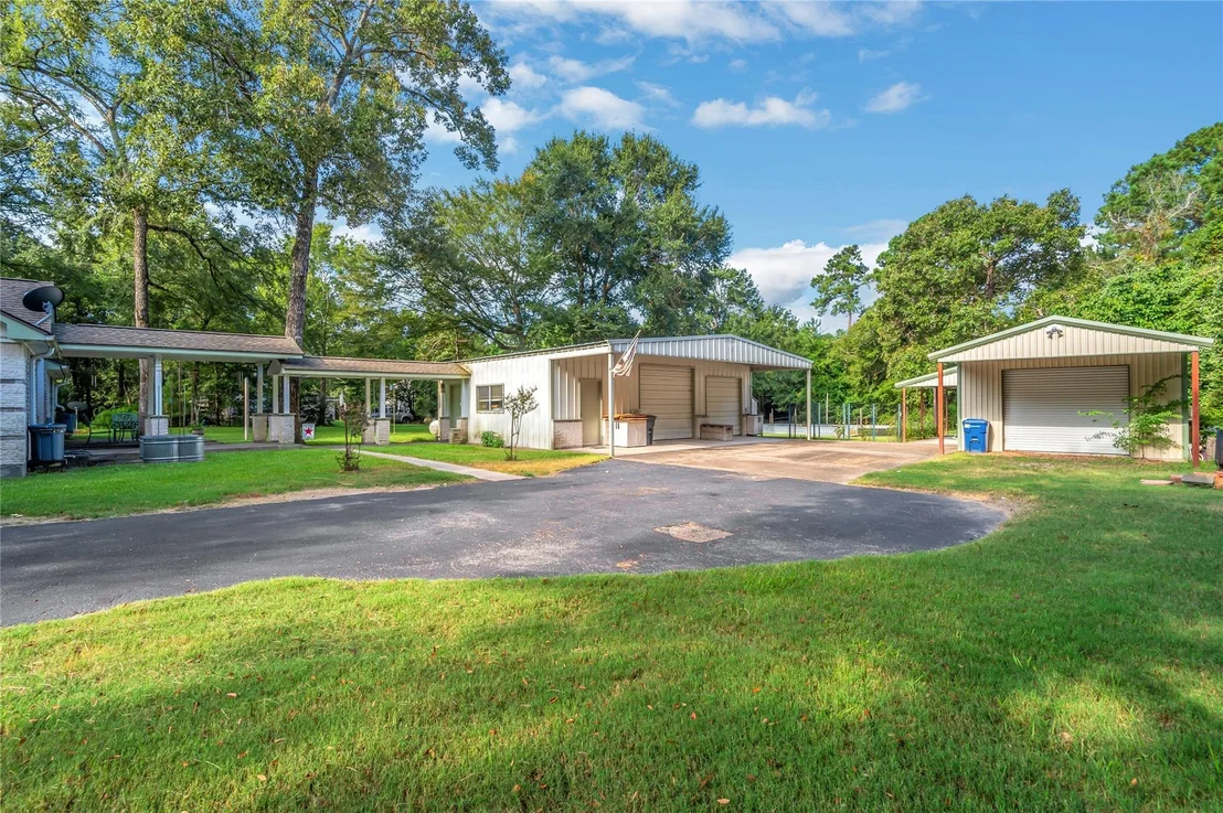 Photo of 27047 Holly Drive