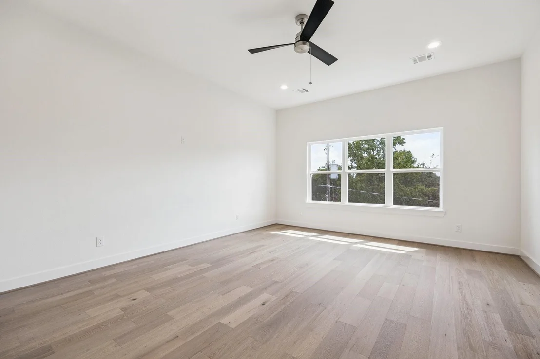 Photo of 2211 Saxon Drive
