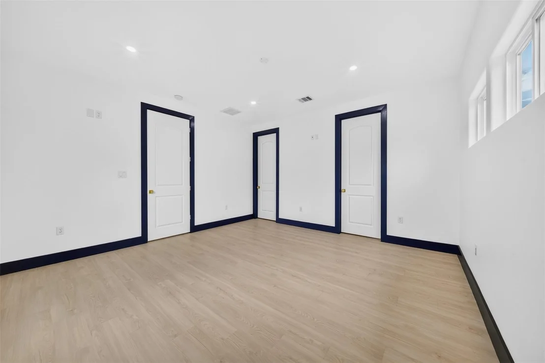 Photo of 7831 Sandy Street