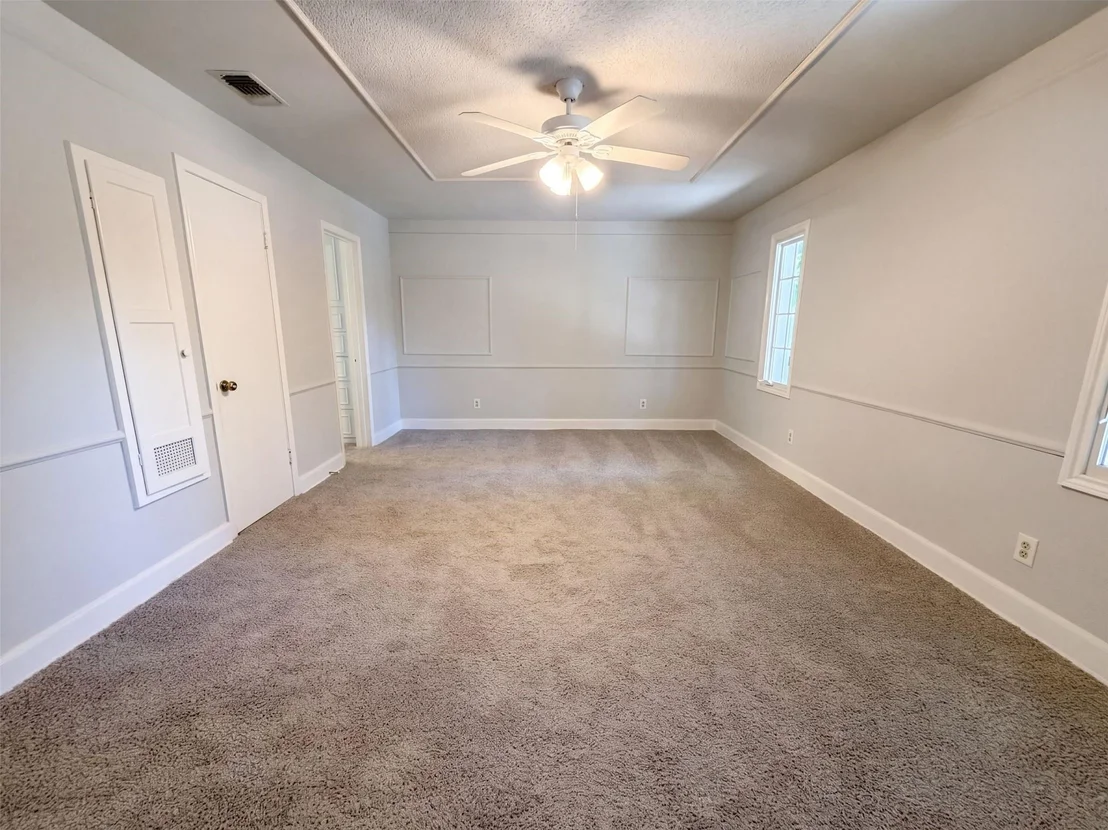 Photo of 1114 Forestburg Drive