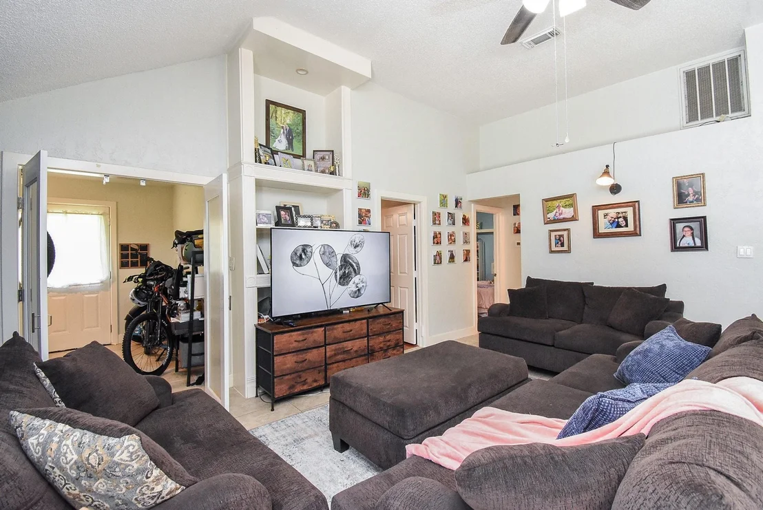 Photo of 20307 Linden Tree Drive