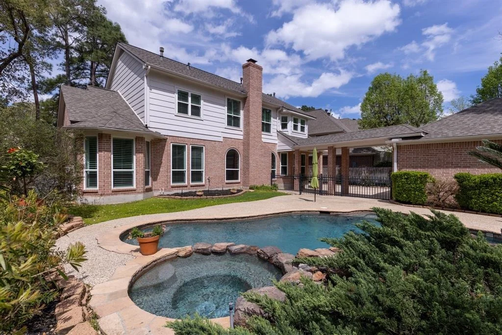Photo of 38 E Shadowpoint Circle