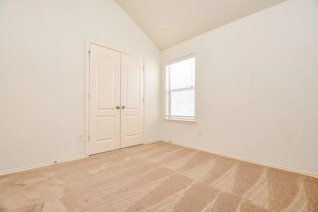 Photo of 24515 Colonial Birch Lane