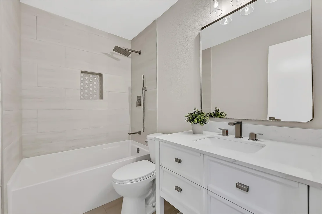 Photo of 3236 Lee Circle