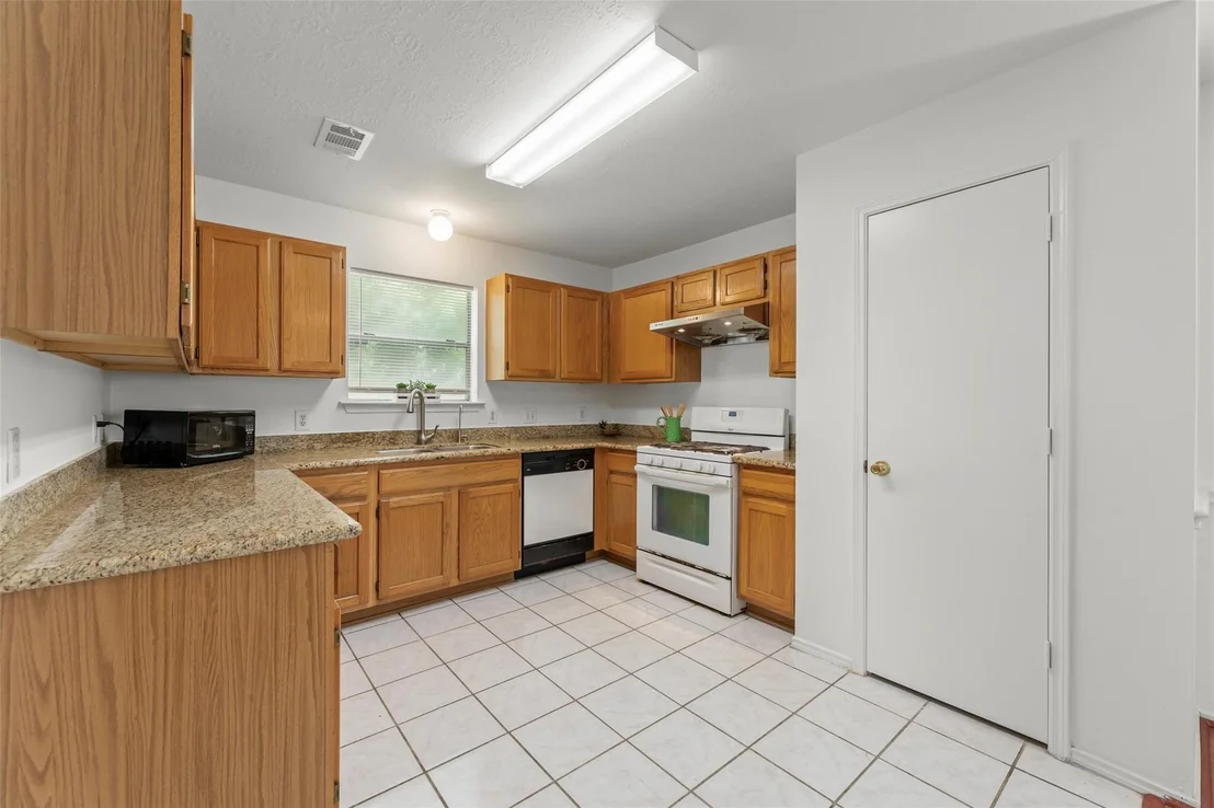 Photo of 8252 Golf Green Circle