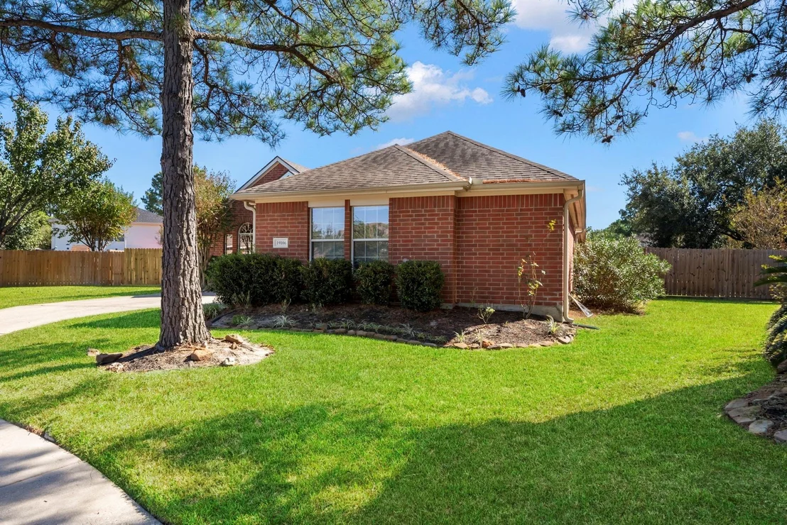 Photo of 19106 Poplar Trails Lane