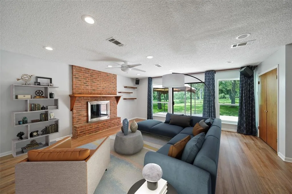 Photo of 44750 Cary Lane