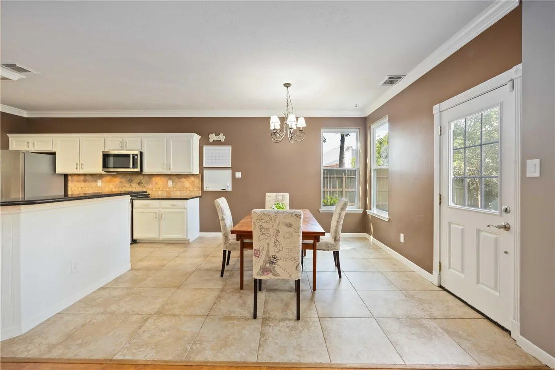 Photo of 21007 Manon Lane
