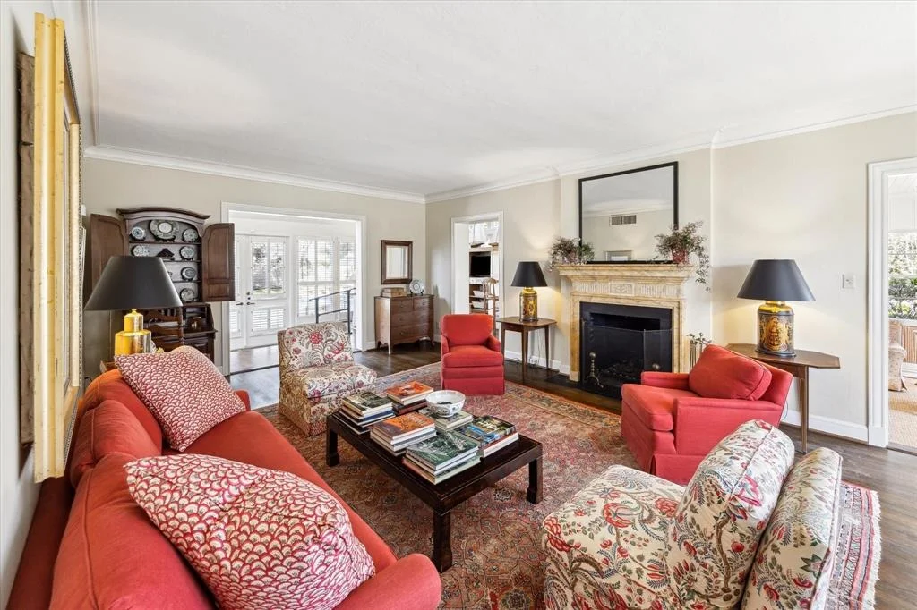 Photo of 3016 Chevy Chase Drive