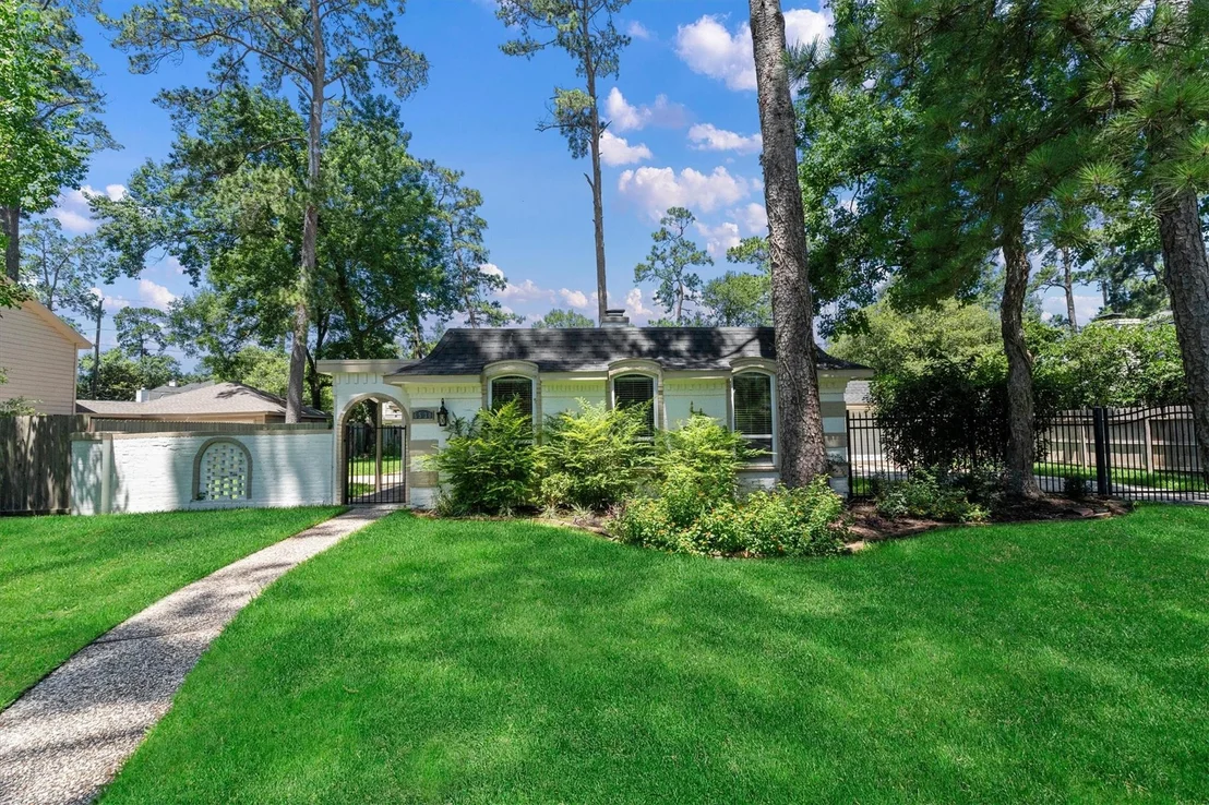 Photo of 6530 Bayonne Drive