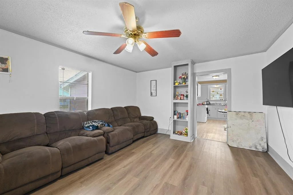 Photo of 608 E 4th Street