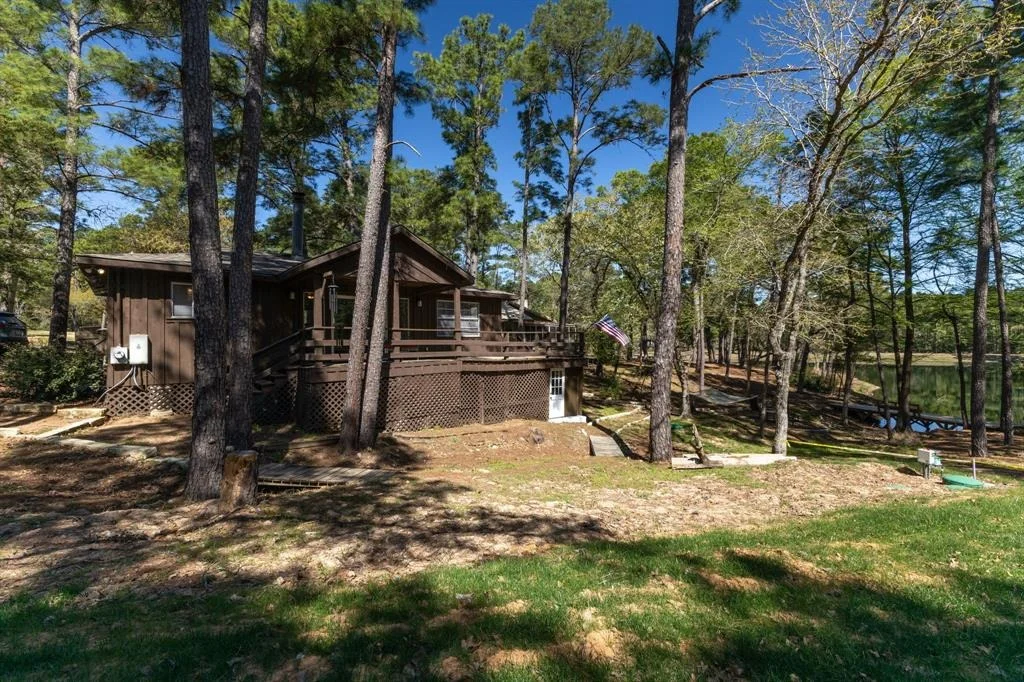 Photo of 104 Broken Bow