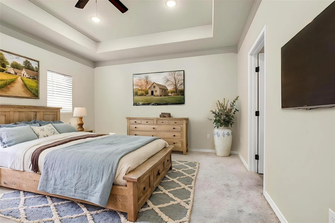 Photo of 10040 Shepard Hill Road
