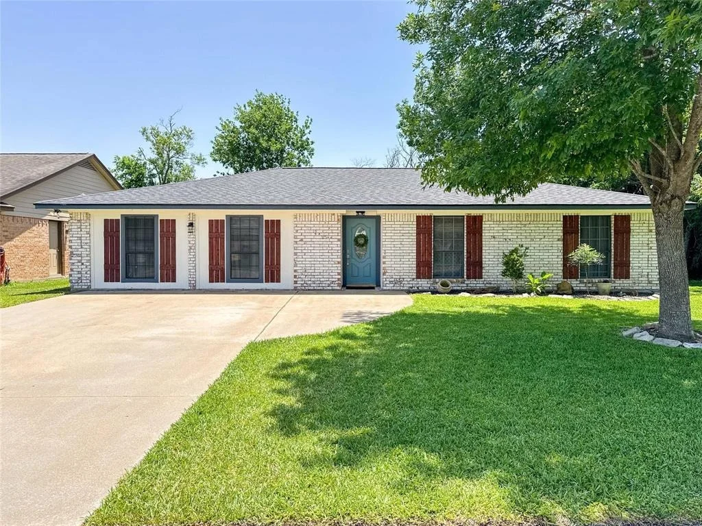 Photo of 712 Molina Drive
