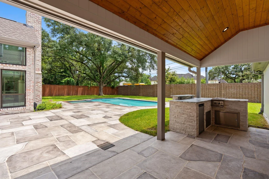 Photo of 5665 Pine Forest Road