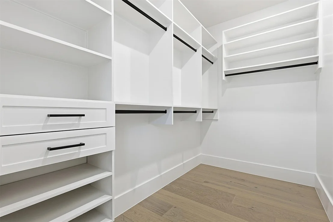 Photo of 619 Rolling Oaks