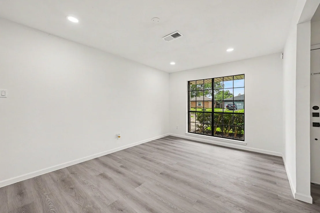 Photo of 7607 Grape Street