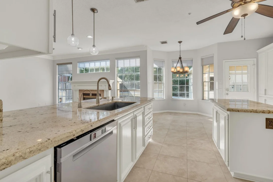 Photo of 186 S Cochrans Green Cir