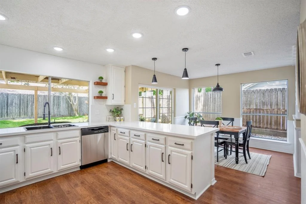 Photo of 6806 Peace River Drive