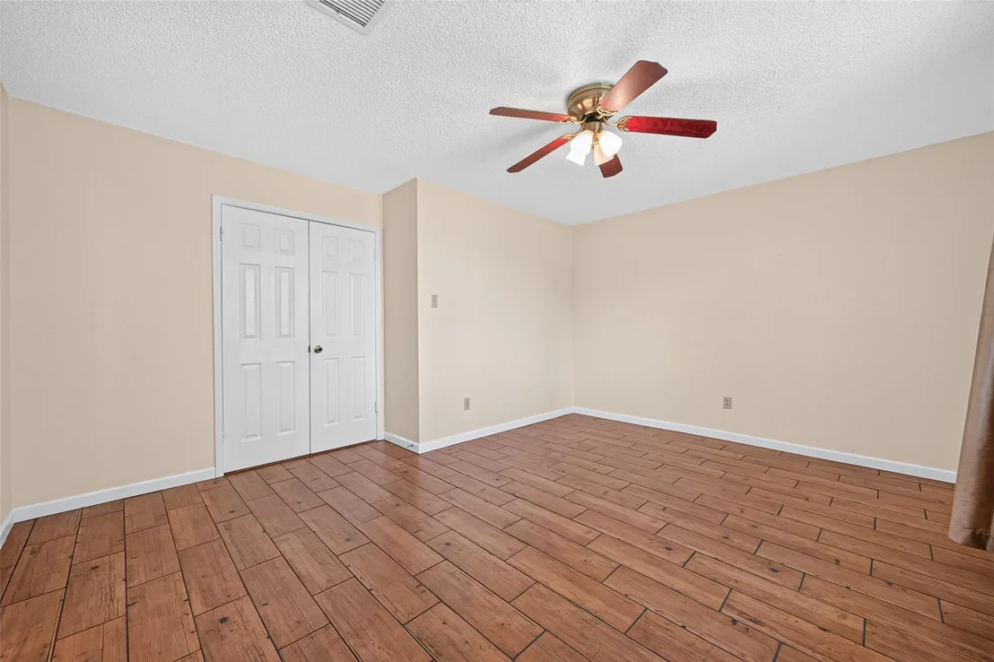 Photo of 17531 Crestline Road