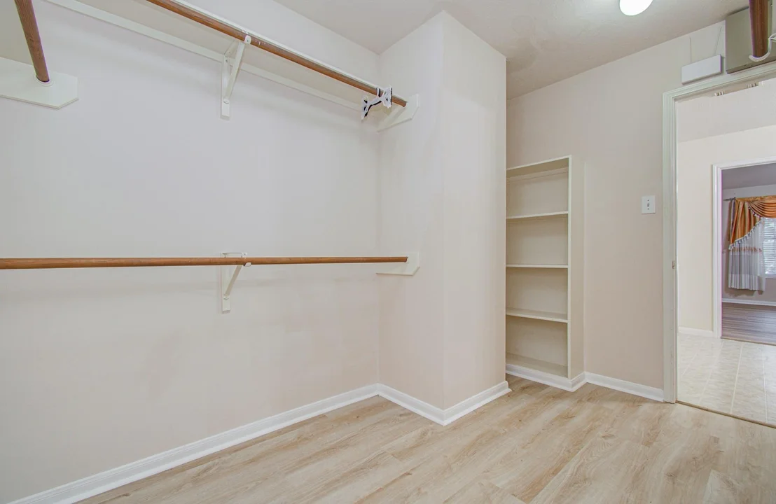 Photo of 5415 Oak Falls Drive
