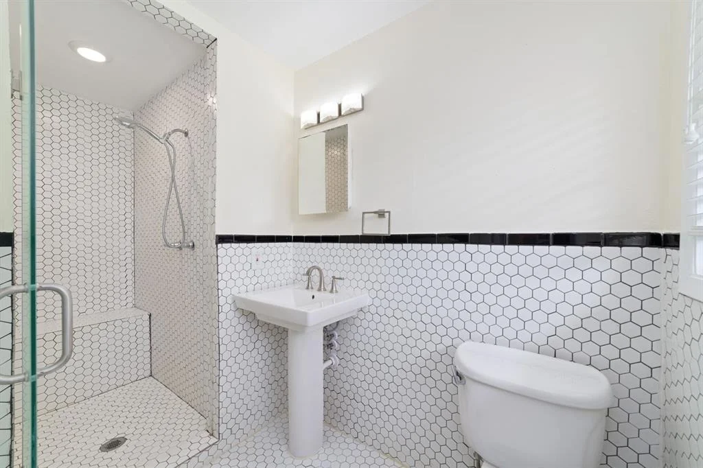 Photo of 6234 Shadow Crest Street