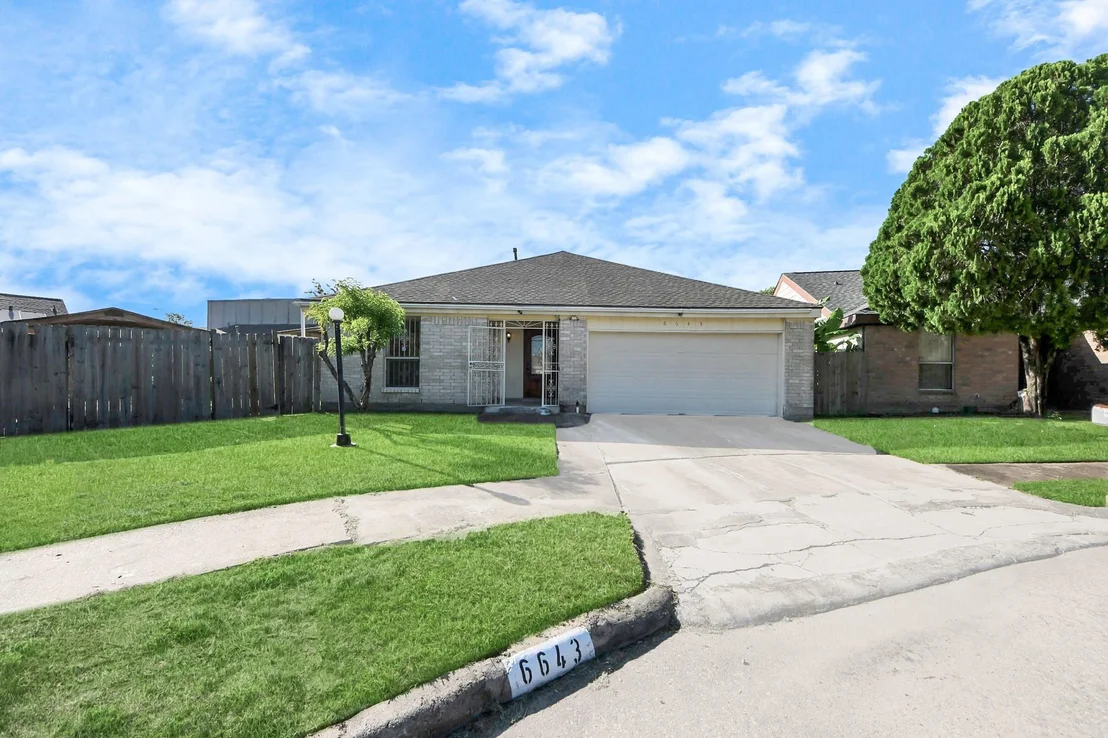 Photo of 6643 Briar Glade Drive