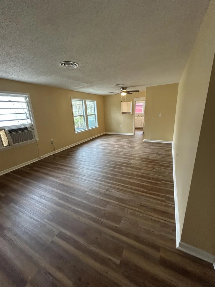 Photo of 2109 Briar Lane