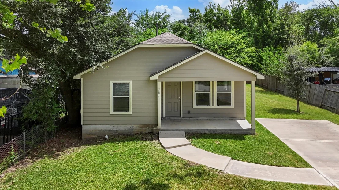 Photo of 5824 Glen Lee Drive