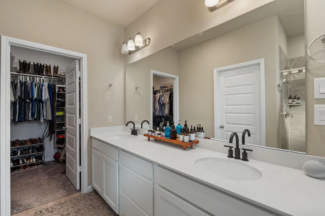 Photo of 5422 Oriente Lane