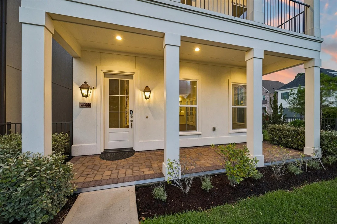 Photo of 25233 Liberty Mill Drive