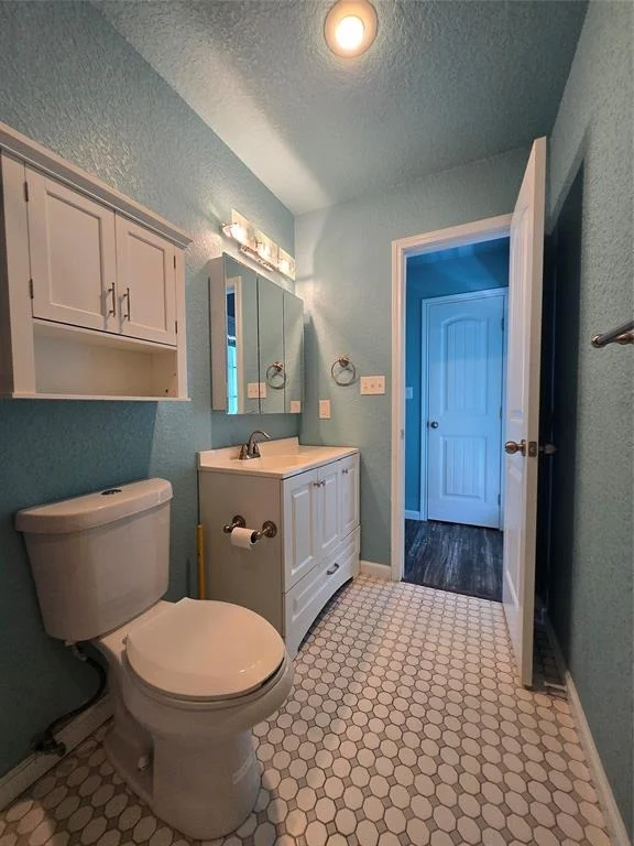 Photo of 657 Bayview Drive