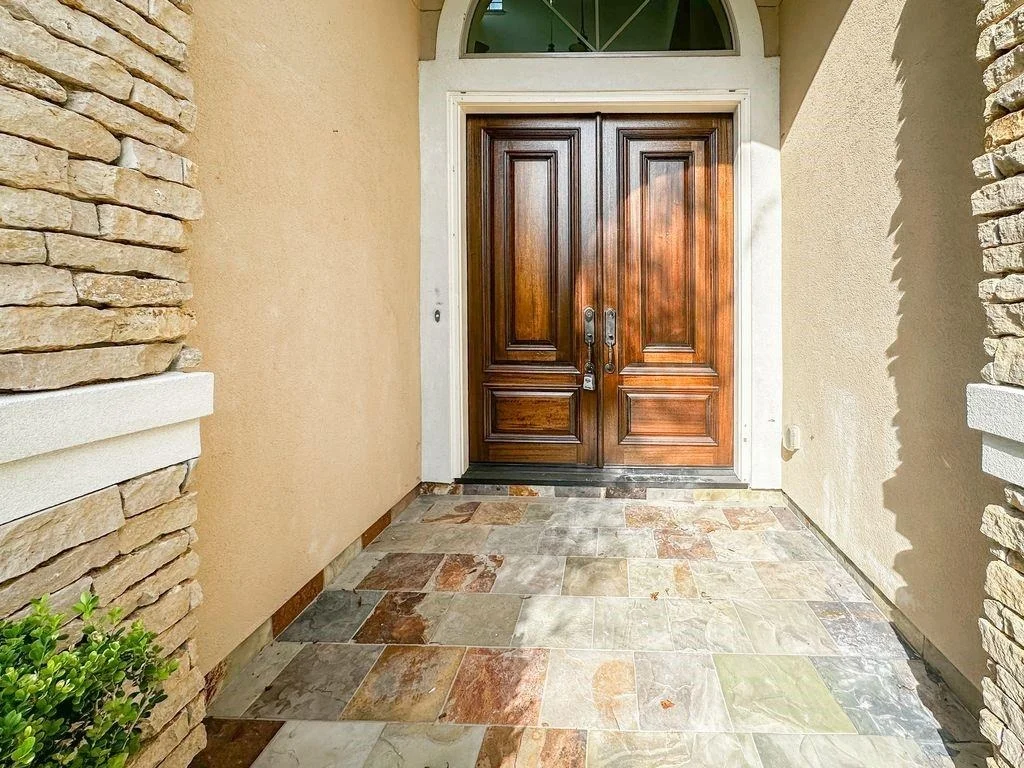 Photo of 14 Spincaster Dr