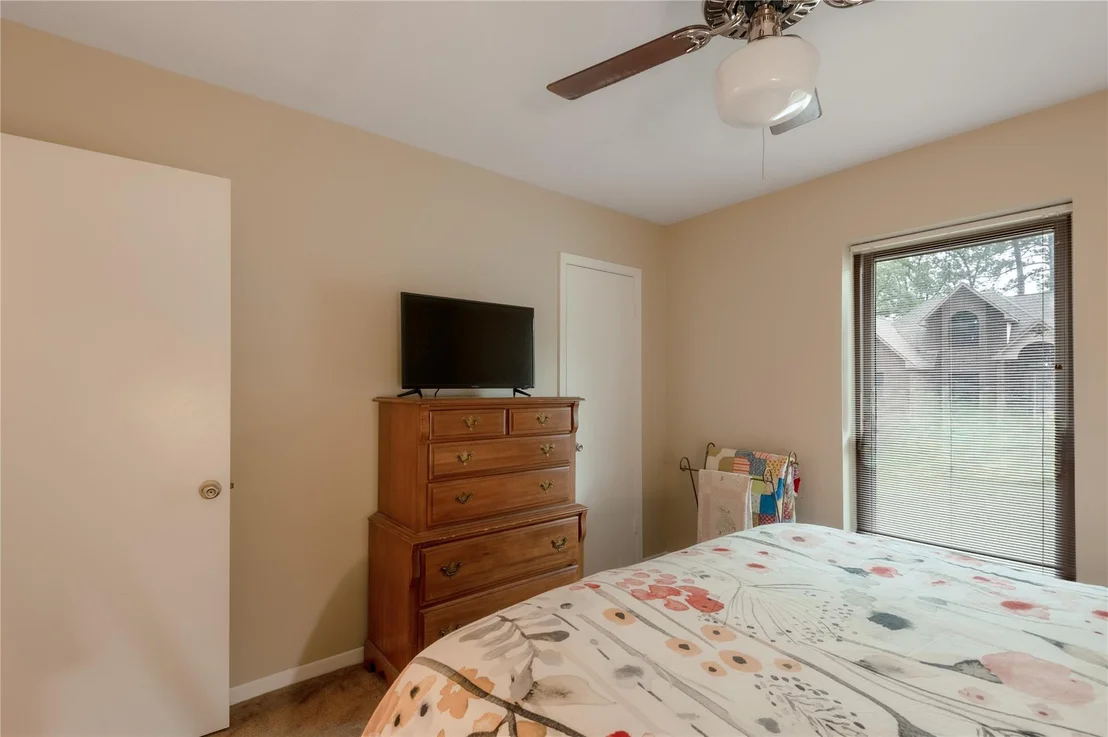 Photo of 198 Westwood Drive E
