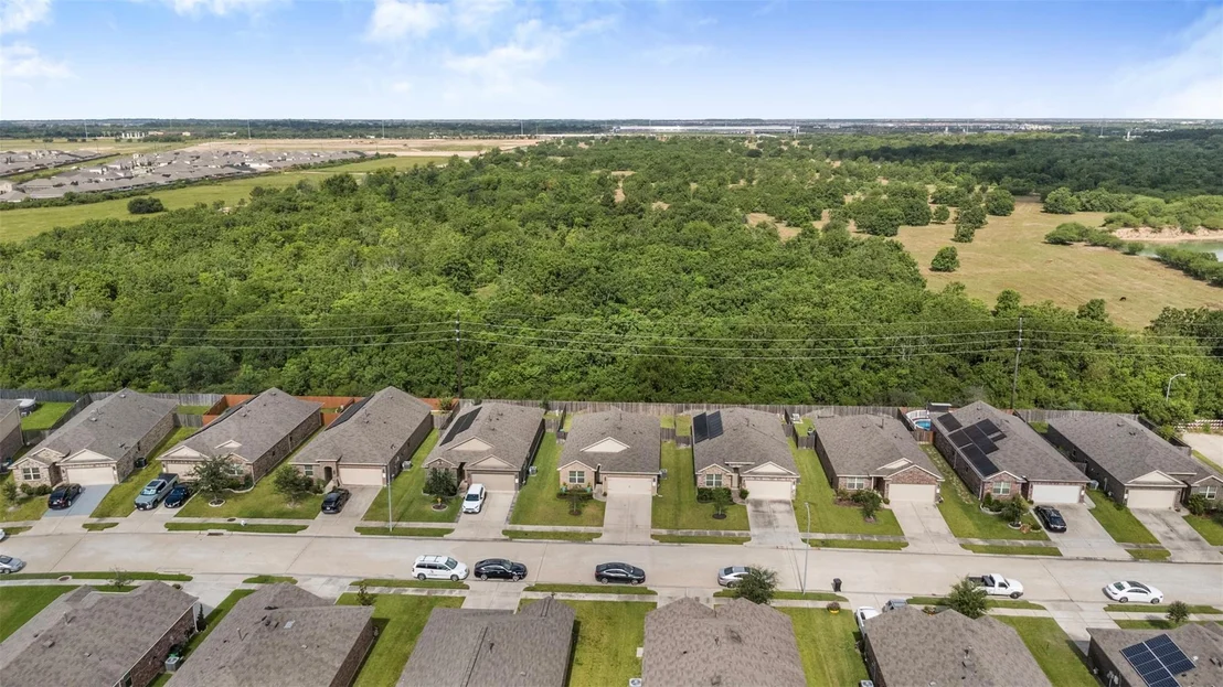 Photo of 6031 Purple Iris Street
