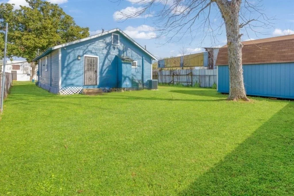 Photo of 4219 Cochran Street